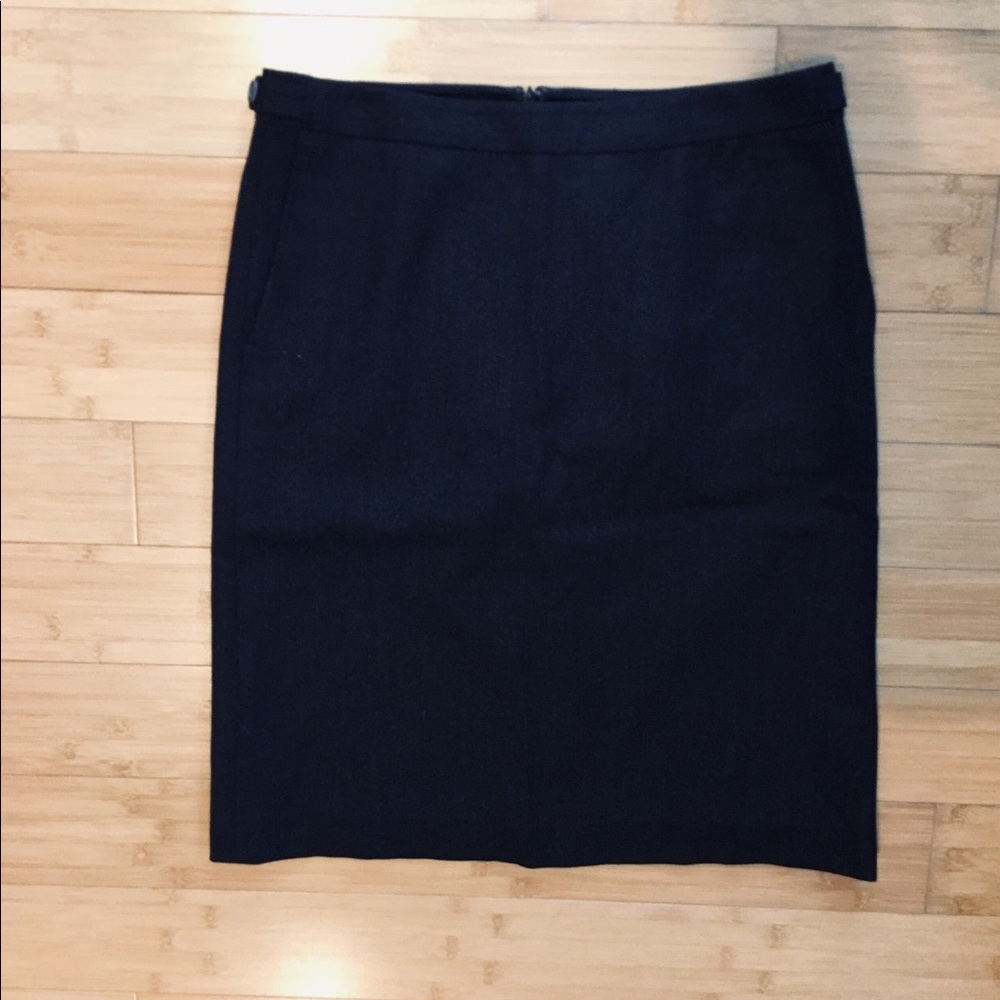 𝅺Elie Tahari charcoal grey wool skirt sz 8
